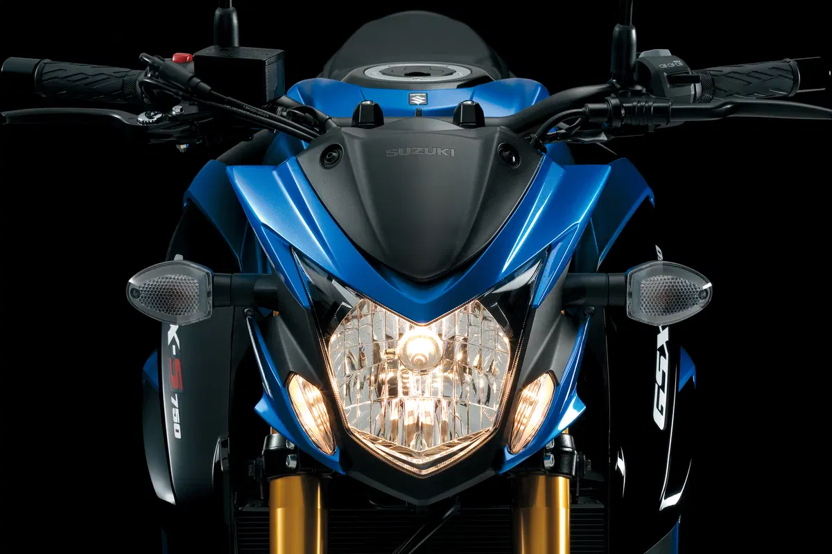 Suzuki GSX-F 750 debutta a Intermot: foto e dati (13)