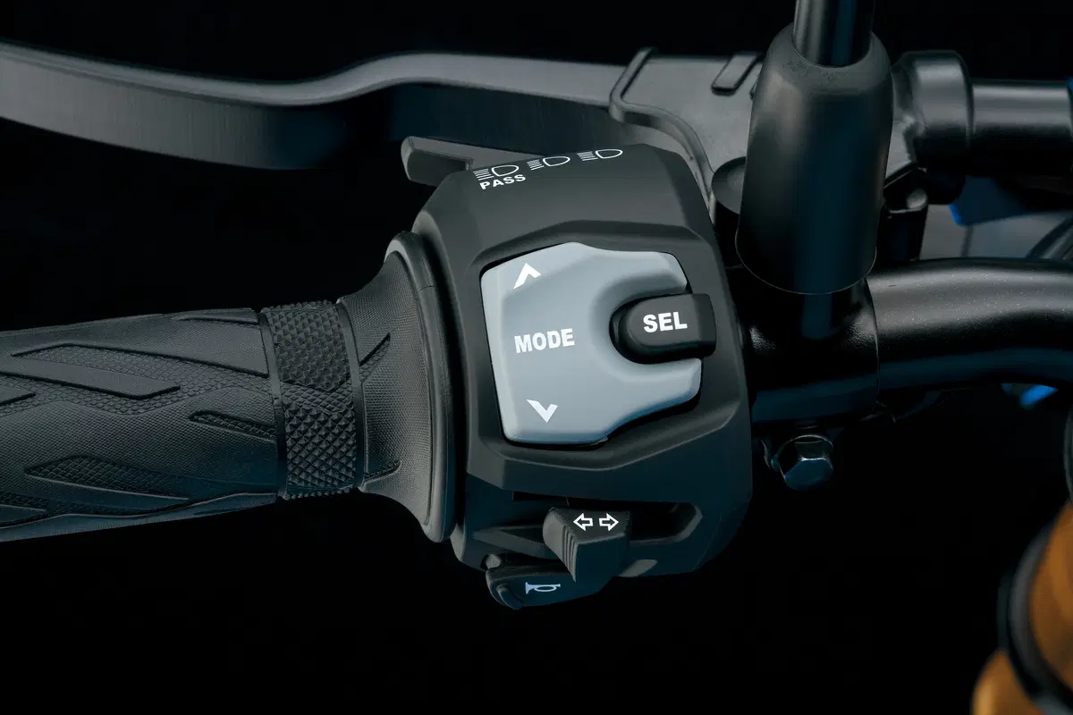 Suzuki GSX-F 750 debutta a Intermot: foto e dati (16)