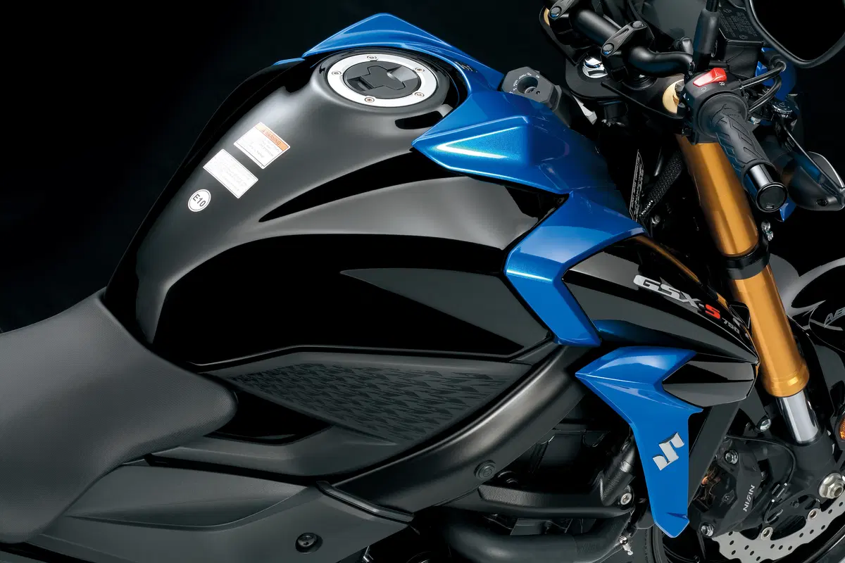 Suzuki GSX-F 750 debutta a Intermot: foto e dati (14)