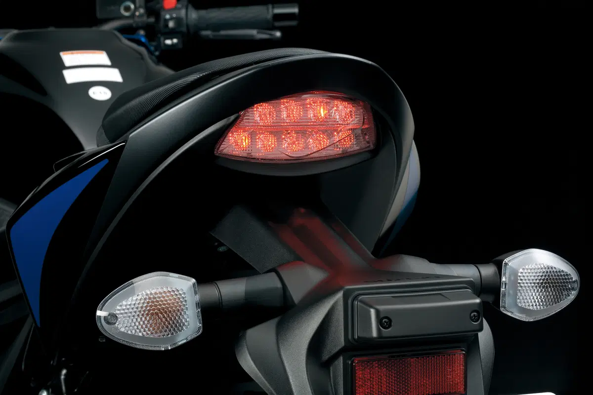 Suzuki GSX-F 750 debutta a Intermot: foto e dati (34)