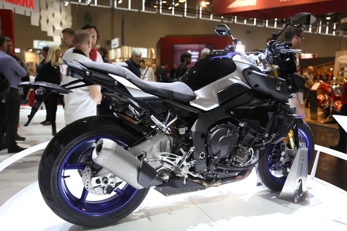 Yamaha MT-10SP  2017 a Intermot 2016: foto e dati (2)