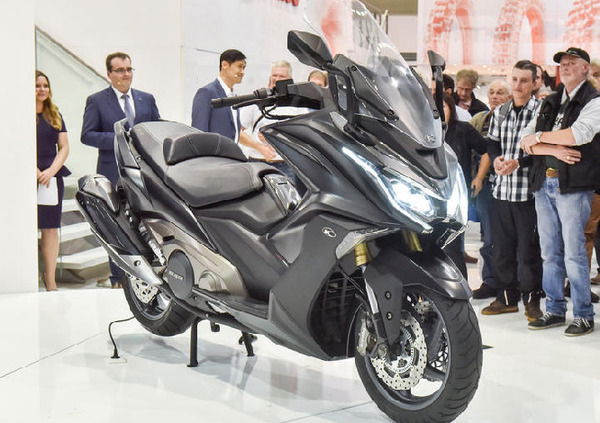 Kymco AK 550, ecco il nuovo maxi scooter