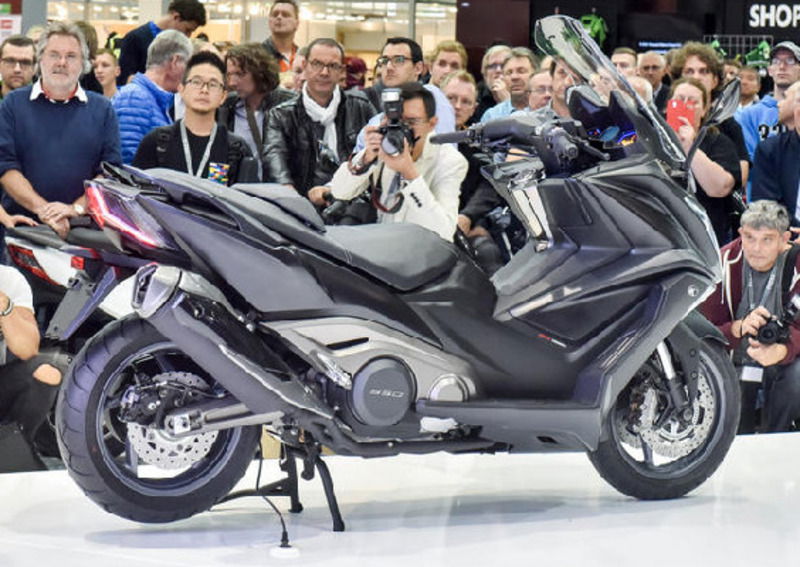 Kymco AK 550, ecco il nuovo maxi scooter