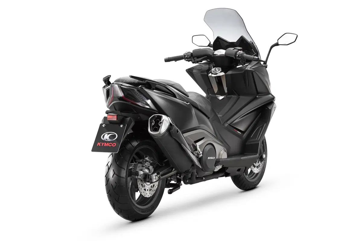 Kymco AK 550, ecco il nuovi maxi scooter (7)