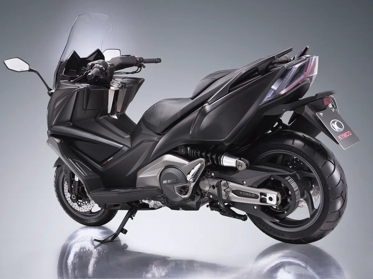 Kymco AK 550, ecco il nuovi maxi scooter (13)
