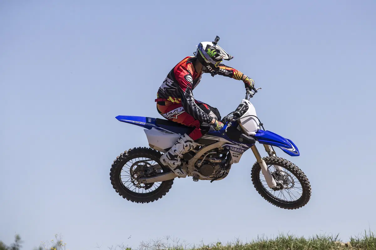 Yamaha YZ cross 2017 (3)