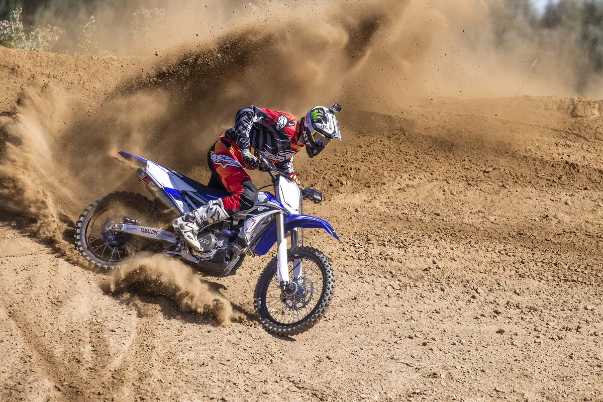 Yamaha YZ cross 2017 (6)
