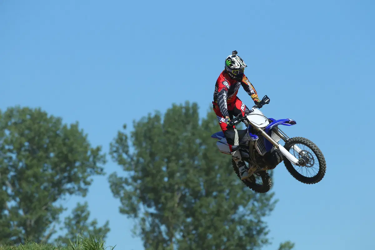 Yamaha YZ cross 2017 (7)
