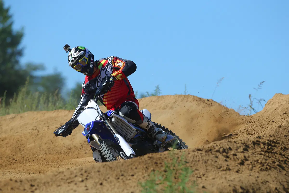 Yamaha YZ cross 2017 (8)