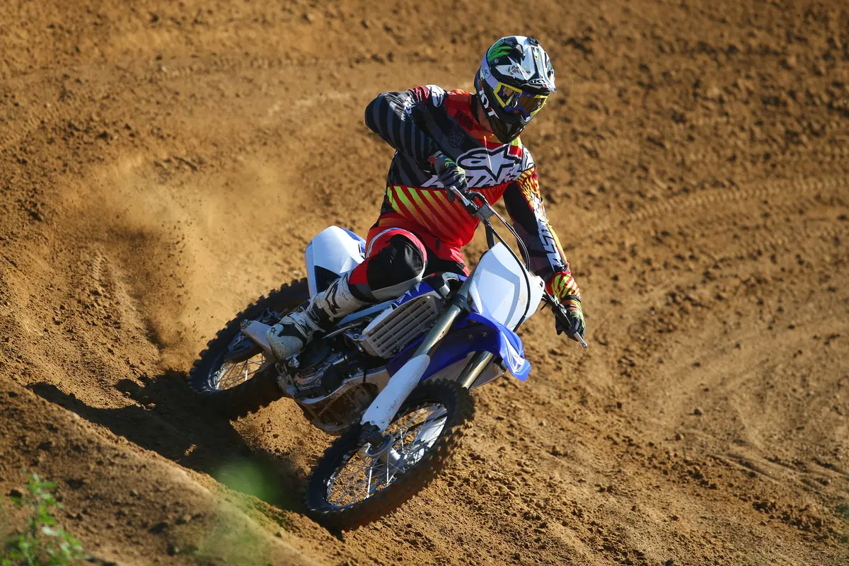Yamaha YZ cross 2017 (11)