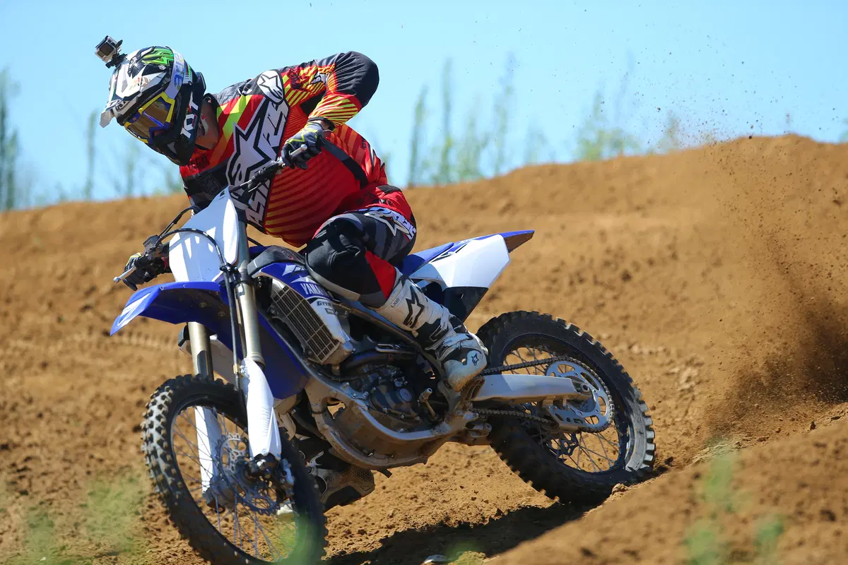 Yamaha YZ cross 2017 (13)