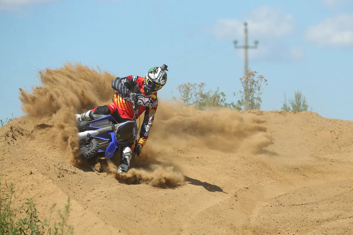 Yamaha YZ cross 2017 (14)