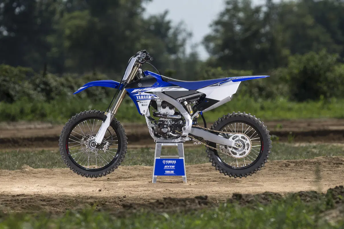 Yamaha YZ cross 2017 (22)