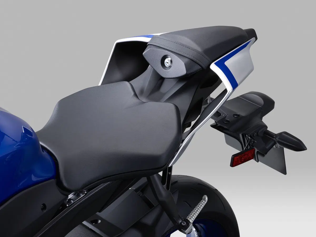 Yamaha YZF-R6 2017 (2)
