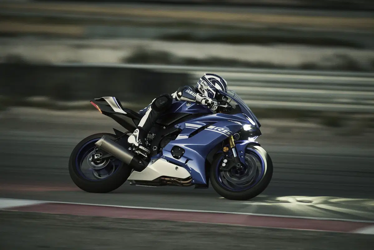 Yamaha YZF-R6 2017 (6)
