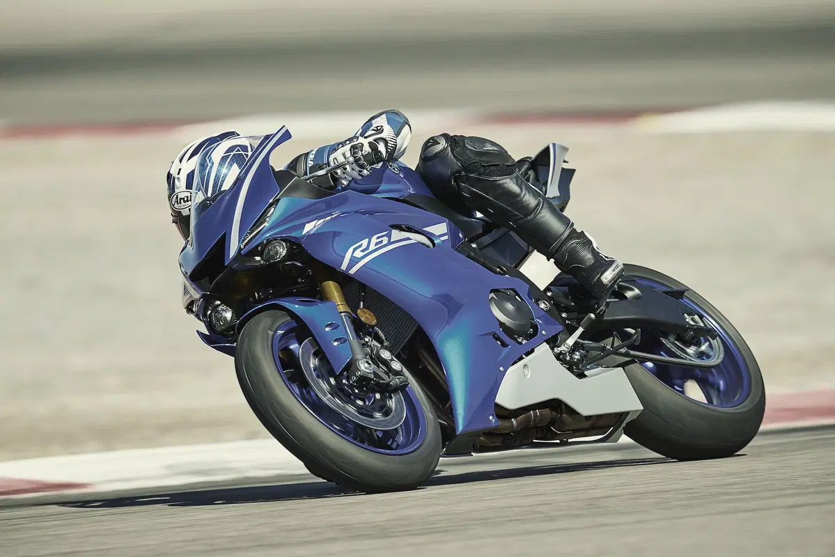 Yamaha YZF-R6 2017 (8)