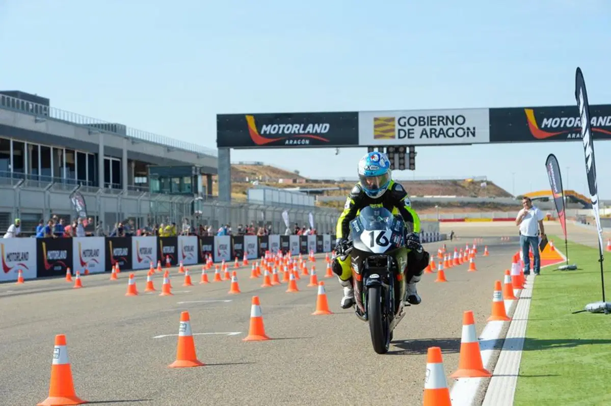 Motostudent 2016: sfida in pista tra Università di tutto il mondo (4)