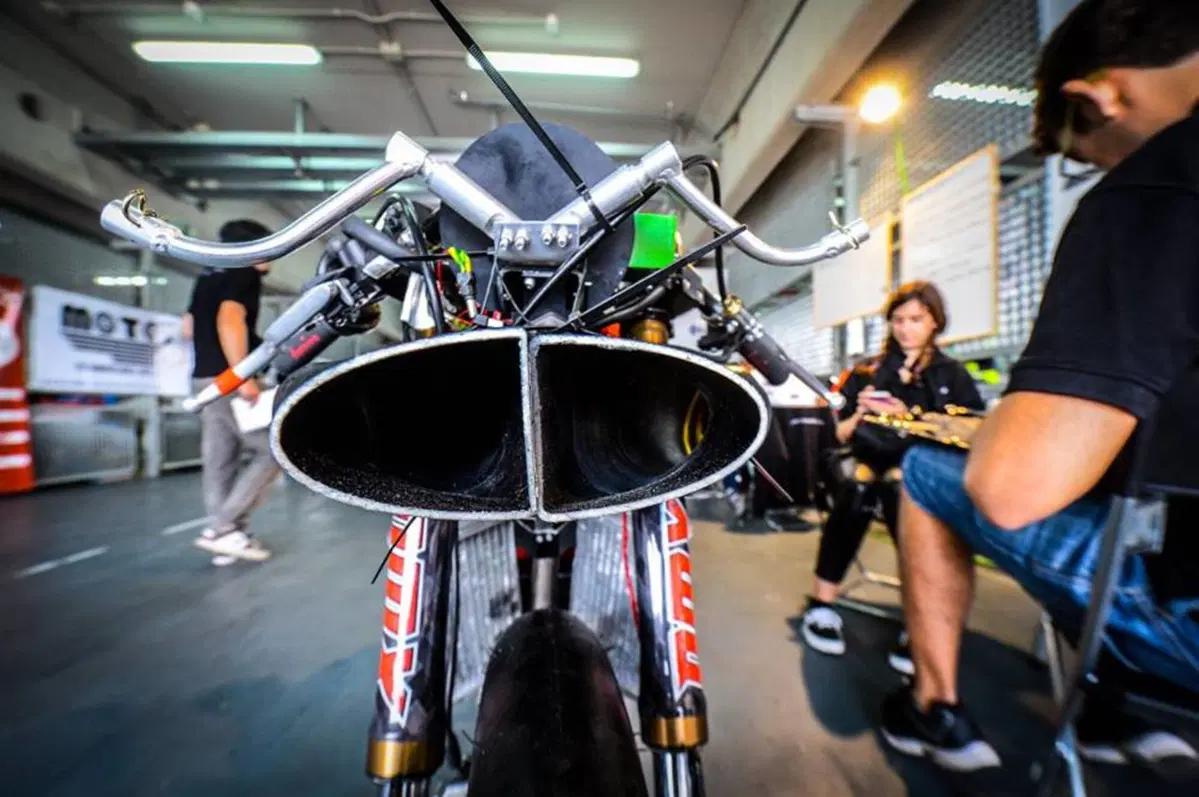 Motostudent 2016: sfida in pista tra Università di tutto il mondo (6)