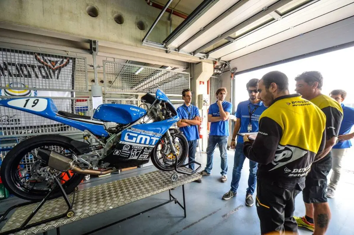 Motostudent 2016: sfida in pista tra Università di tutto il mondo (8)