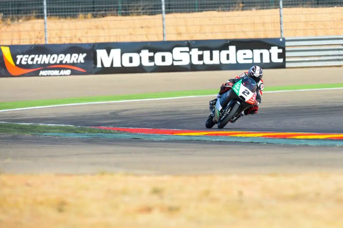 Motostudent 2016: sfida in pista tra Università di tutto il mondo (20)