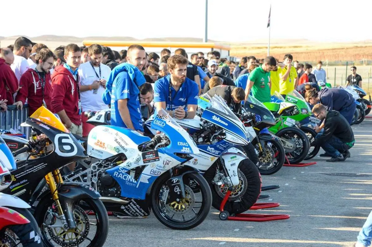 Motostudent 2016: sfida in pista tra Università di tutto il mondo (10)
