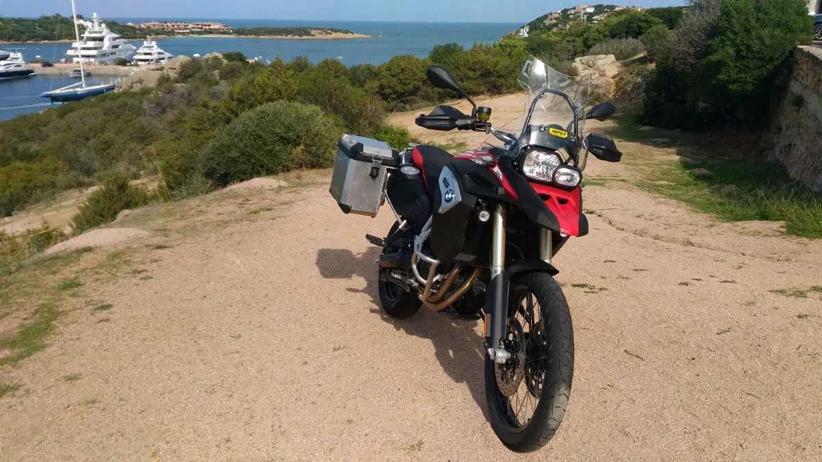 BMW F800GS Adventure 2017: meno vibrazioni, più verve (2)