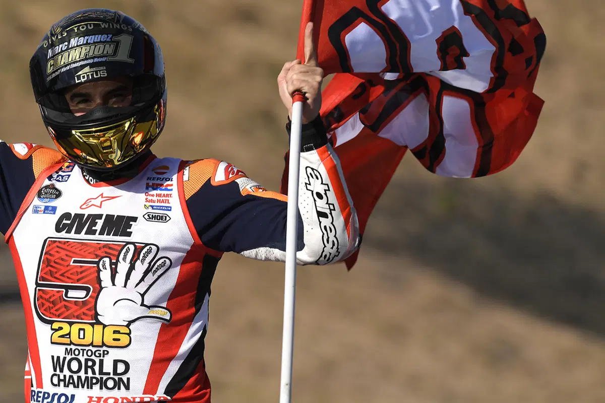 MotoGP. Le foto più spettacolari del GP del Giappone (12)