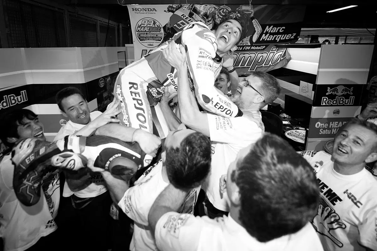 MotoGP. Le foto più spettacolari del GP del Giappone (30)