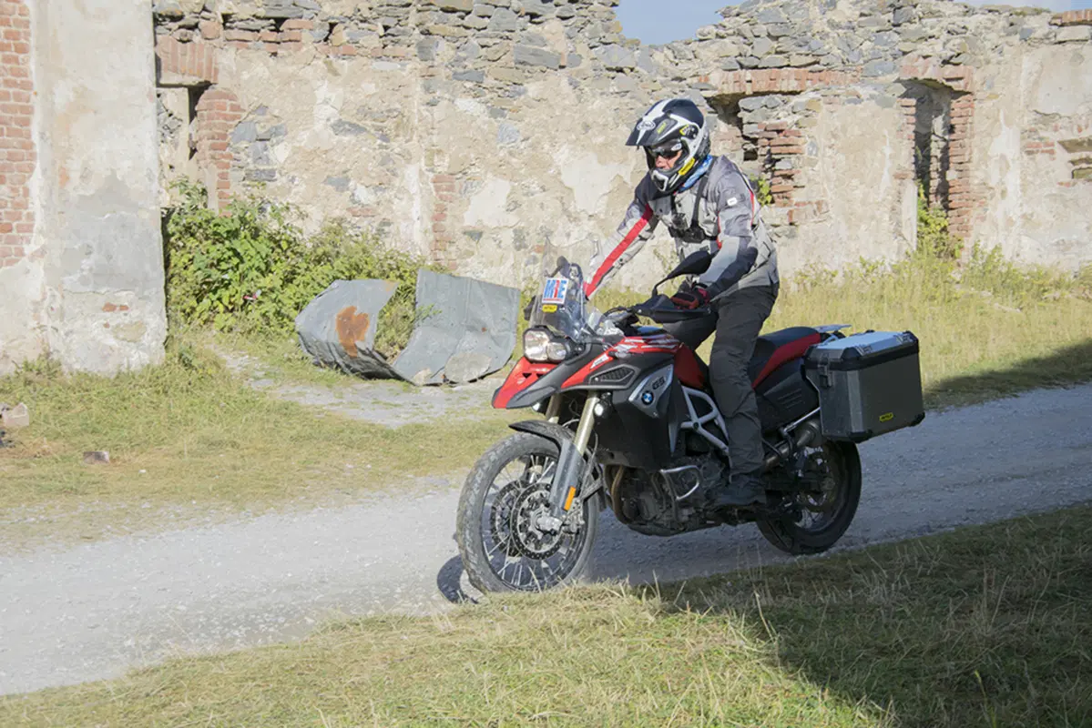 BMW F800GS Adventure 2017: meno vibrazioni, più verve (12)