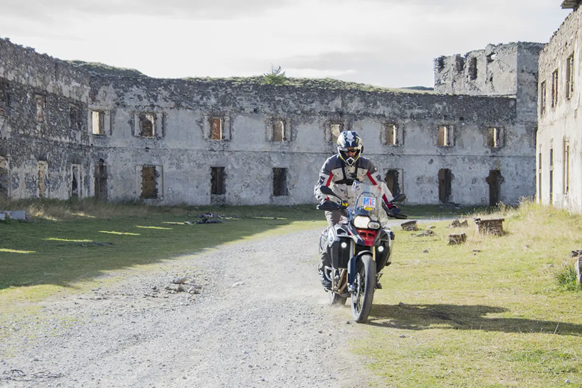 BMW F800GS Adventure 2017: meno vibrazioni, più verve (3)
