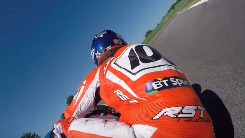 Desmosedici GP, l'onboard (commentato) di Hodgson a Misano