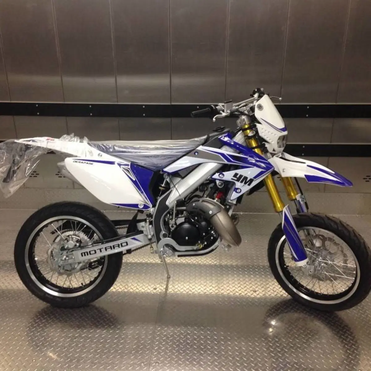 HM CRE 50 Baja (2013)