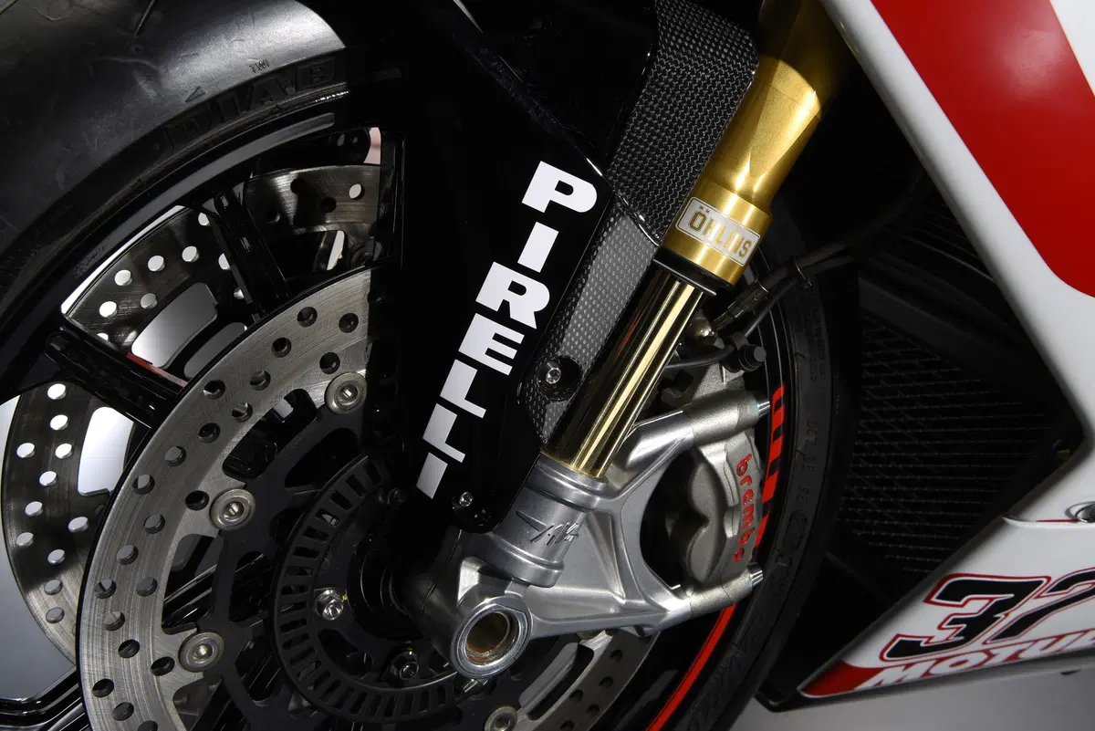 MV Agusta F4 RC, la replica da 212 cv  (19)