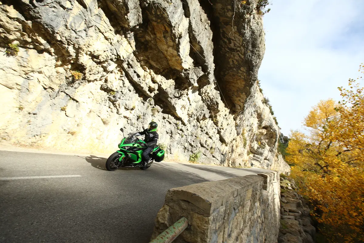 Kawasaki Z1000SX 2017 (2)