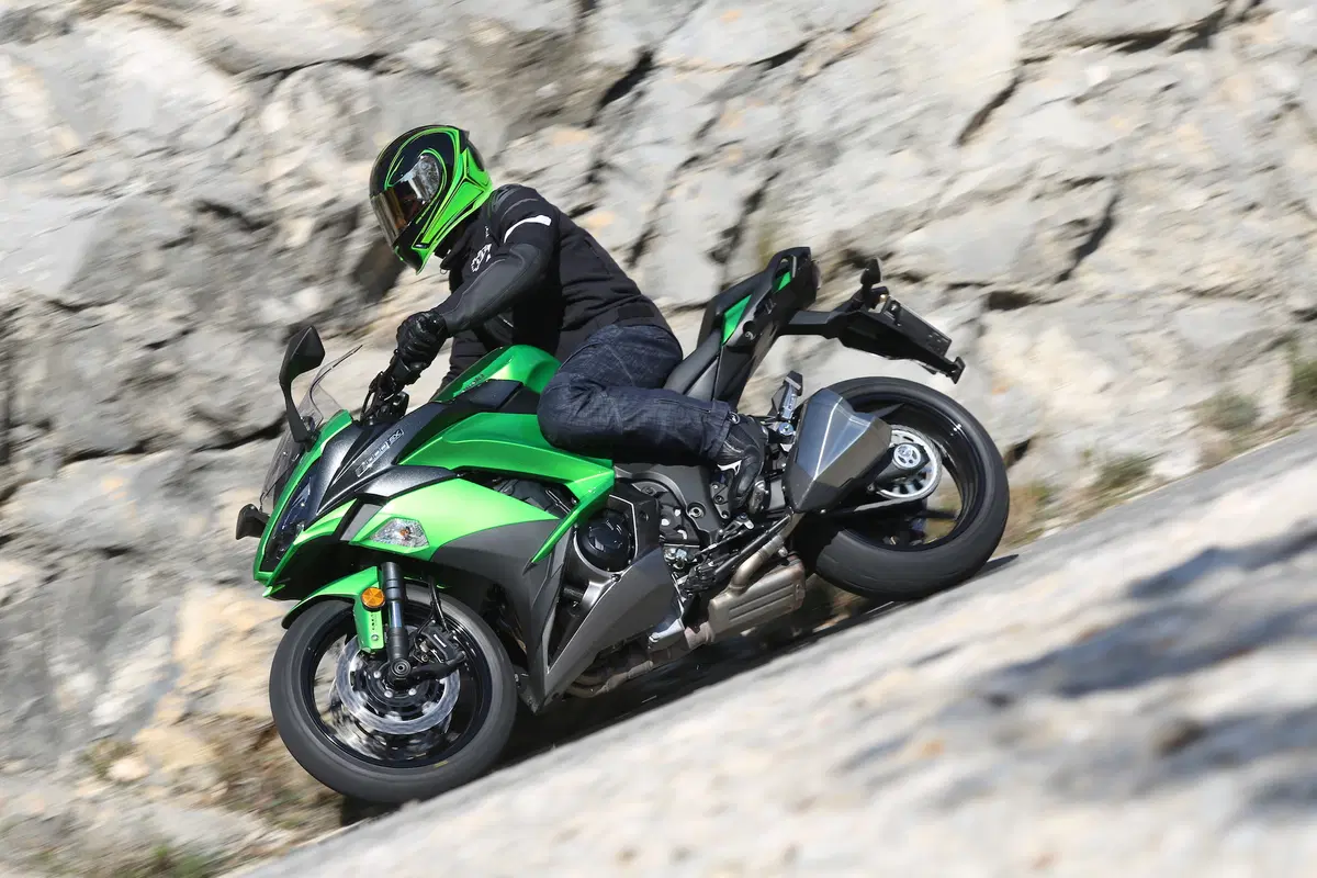 Kawasaki Z1000SX 2017 (6)