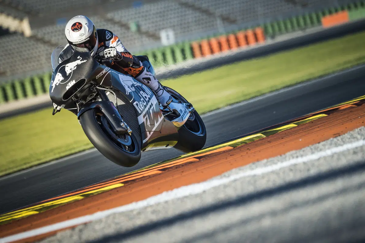 KTM RC16, il motore della MotoGP (Video) (5)