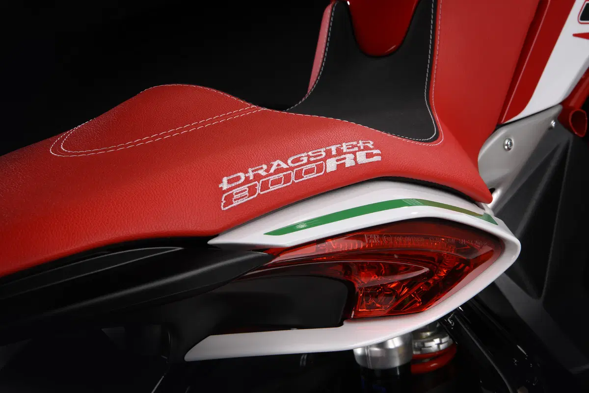 Nuova MV Agusta Dragster 800 RC (18)