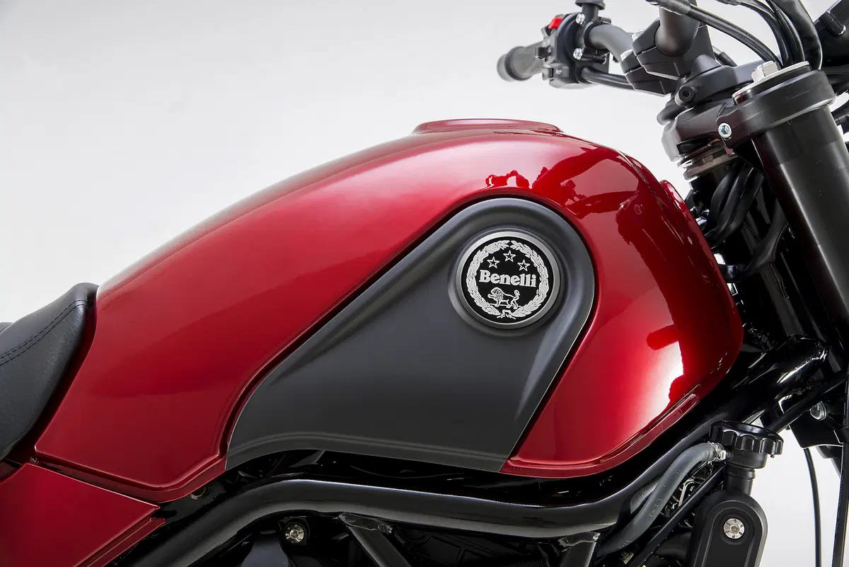 Benelli Leoncino e Leoncino Trail ad EICMA 2016, foto e dati (5)