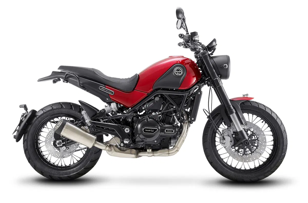 Benelli Leoncino e Leoncino Trail ad EICMA 2016, foto e dati (2)