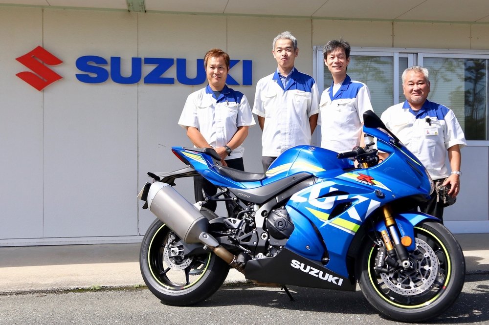 Il team di sviluppo della Suzuki GSX-R1000