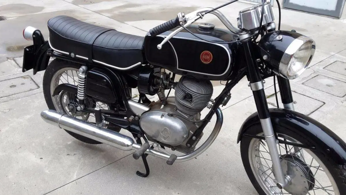 Gilera 124 5V (2)