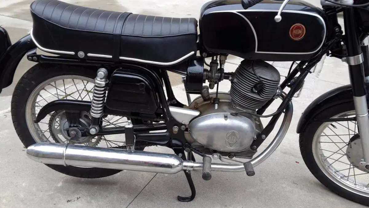 Gilera 124 5V (3)