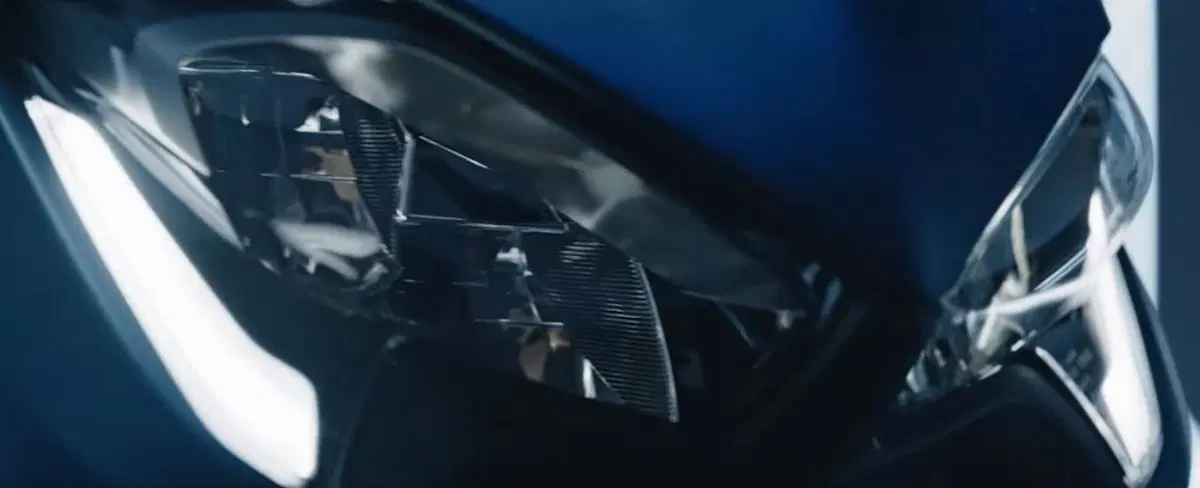 Nuovo Yamaha TMAX 2017 a Eicma, Video teaser (4)