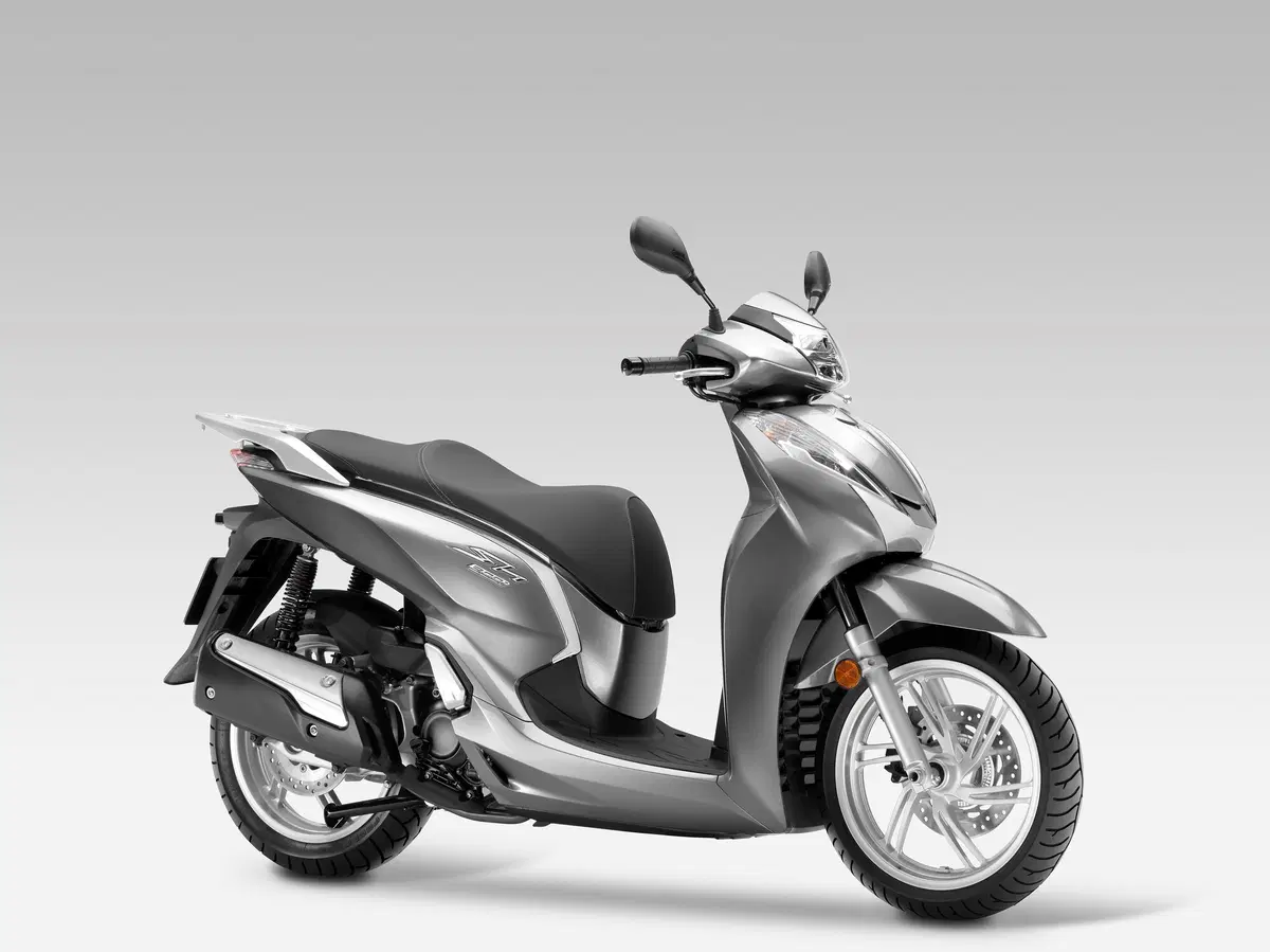 Honda SH300i, la storia di un grande idea (6)