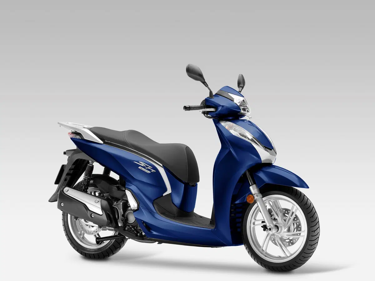 Honda SH300i, la storia di un grande idea (11)