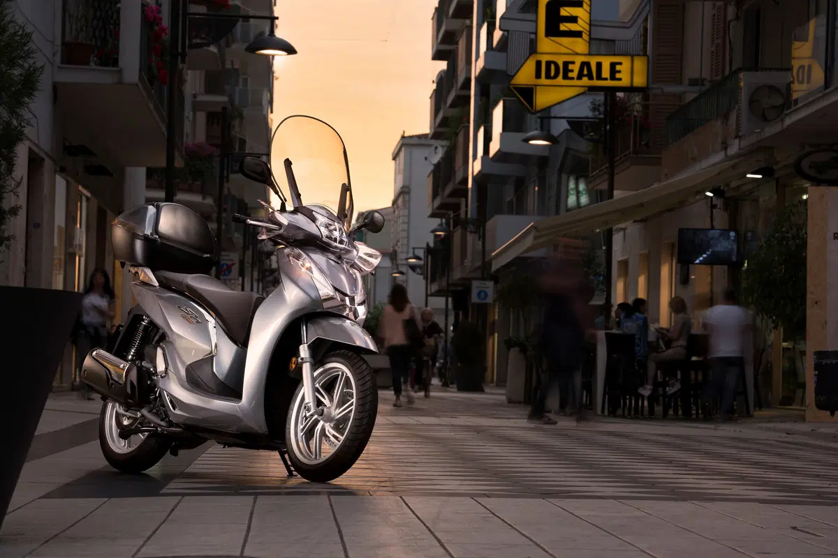 Honda SH300i, la storia di un grande idea