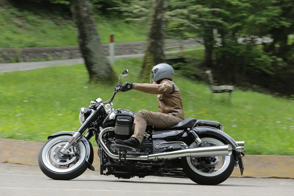Moto Guzzi Eldorado (9)