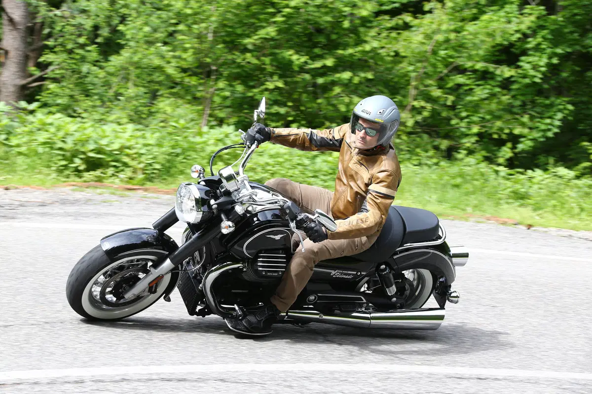 Moto Guzzi Eldorado (11)