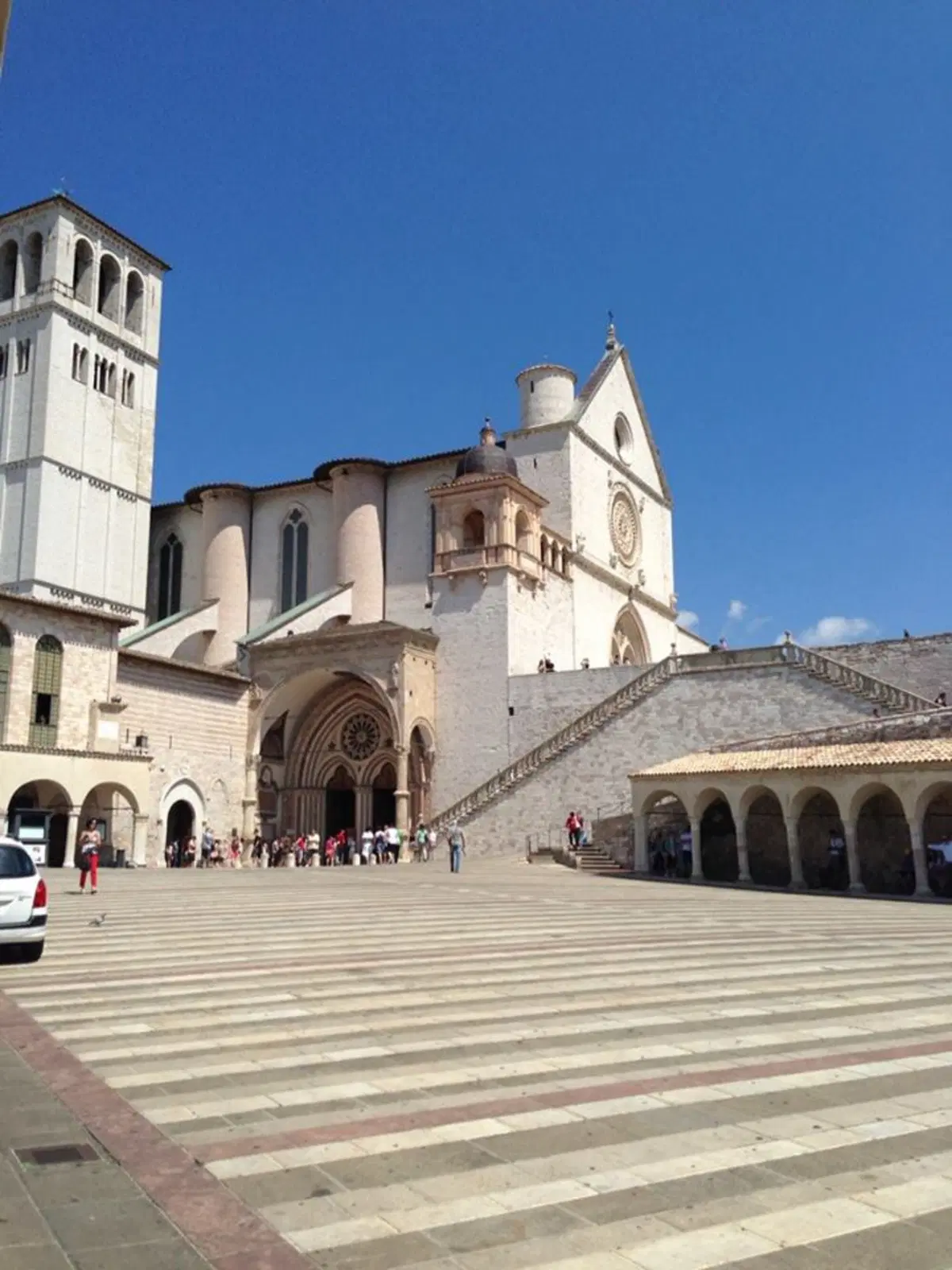 In viaggio con Camilla: Montepulciano, Castiglione del Lago, Assisi (2)