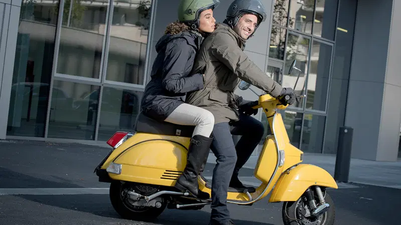 Tucano Urbano a EICMA con l'irriverenza de Il Milanese Imbruttito
